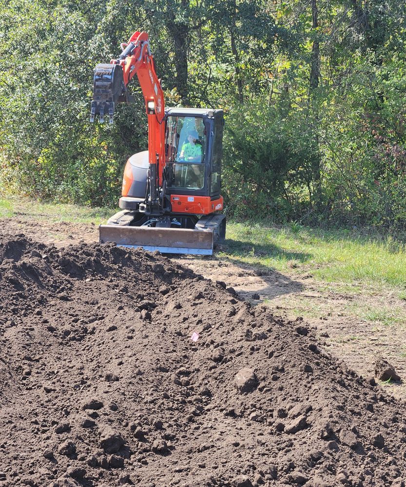 Excavating for Kelly’s Excavating and Dirt Work in Kansas City,, MO