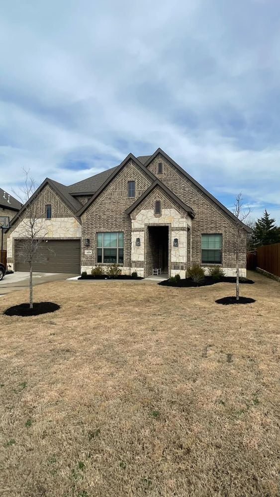 All Photos for Mora’s Lawn Services in Crowley,  TX