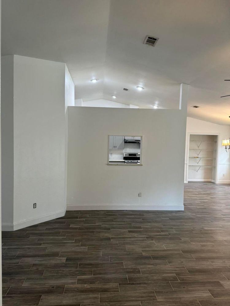 Flooring for Clean Cut Construction in Laurel Hill, FL