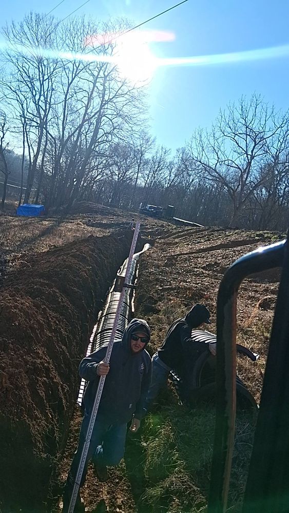 Excavating contractor for Willetts Excavation & Septic in McMinnville, TN