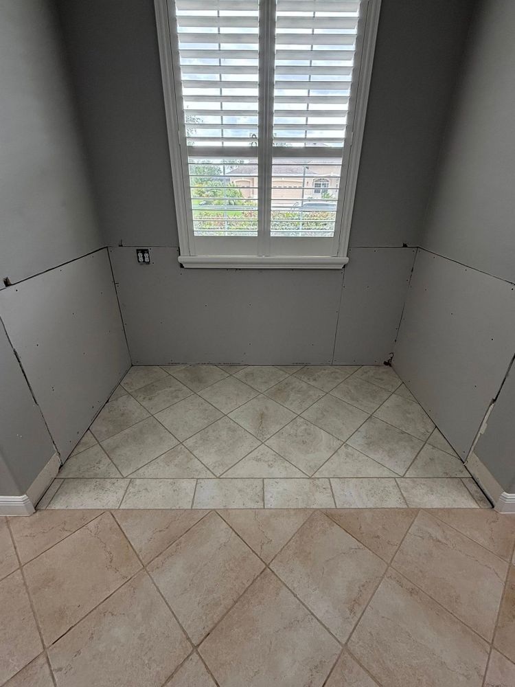 Transform your bathroom with our expert renovation service, offering stylish designs and high-quality materials. Enhance functionality and aesthetics while ensuring durability for a lasting upgrade to your home's comfort. for Royal Palm Floors & More in Summerfield, FL