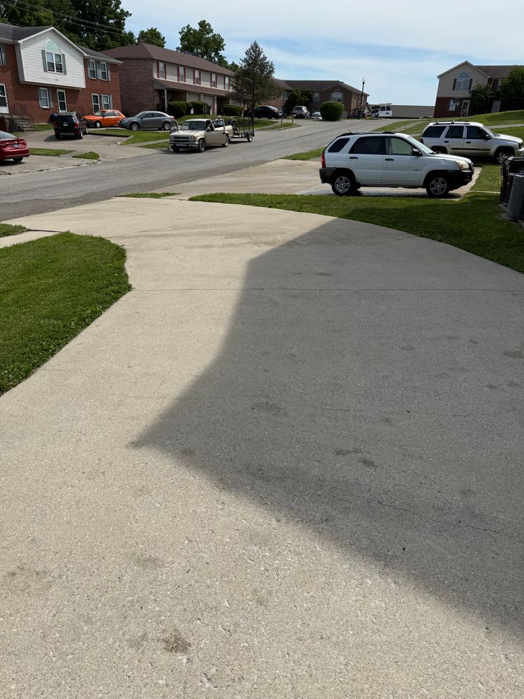 Driveway & Sidewalk Cleaning for Central KY Pressure Washing in Winchester, KY