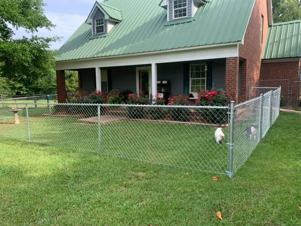 Custom Wooden Fences for Manning Fence, LLC in Hernando, MS