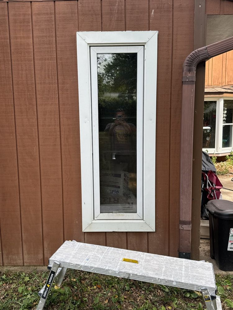 Carbondale Roof Leak repair and Drywall installation for Dead Tree General Contracting in Carbondale, Illinois