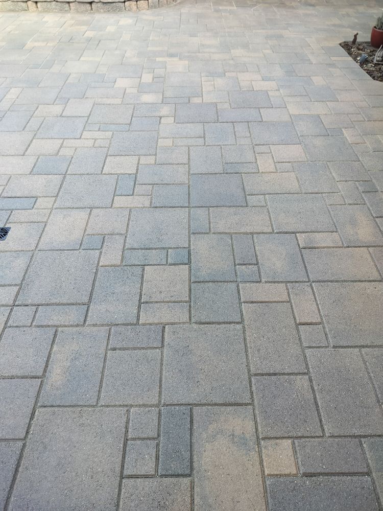 Clean and Seal Pavers  for DEL SOL PAVERS & TURF  in Santee,, CA