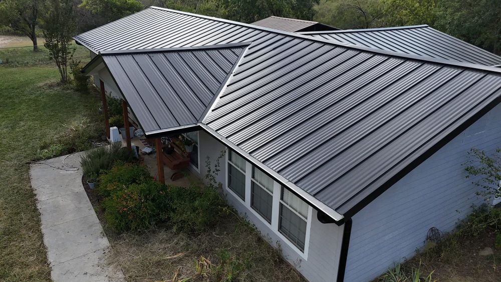 Metal roofs  for Barcenas Roofing & Remodeling in San Saba, TX