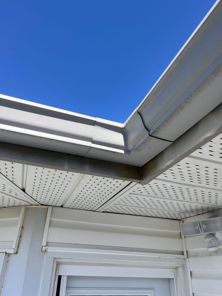 Exterior Cleaning for Signature Property Care Inc. in Greater Sudbury, ON