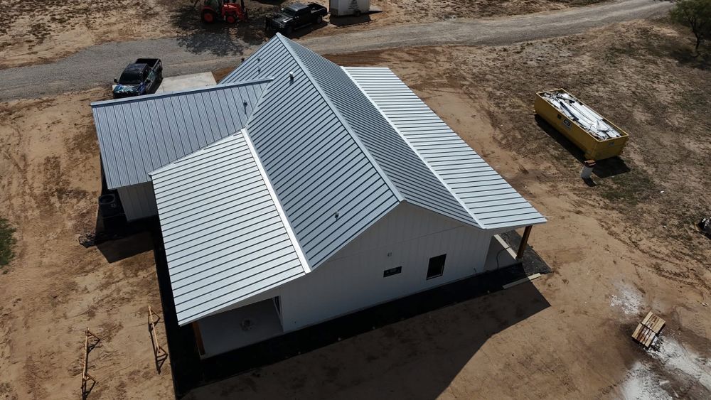 Metal roofs  for Barcenas Roofing & Remodeling in San Saba, TX