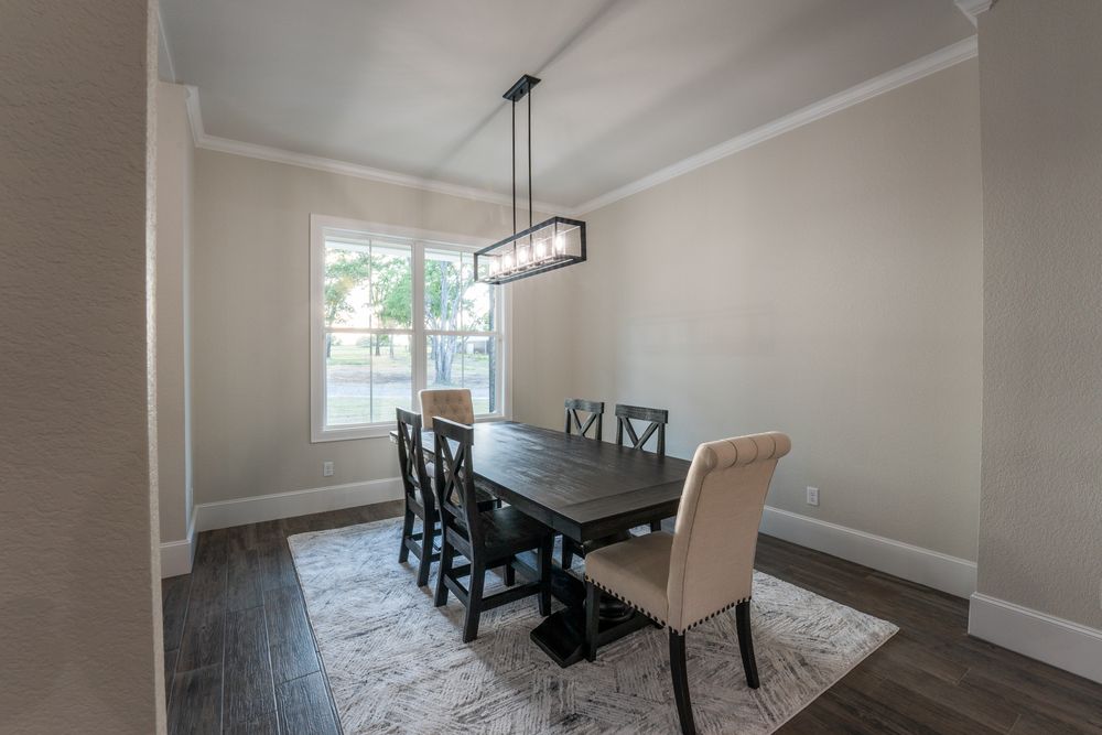 Living/Dining Room for Neely Construction & Design LLC in Chandler, TX