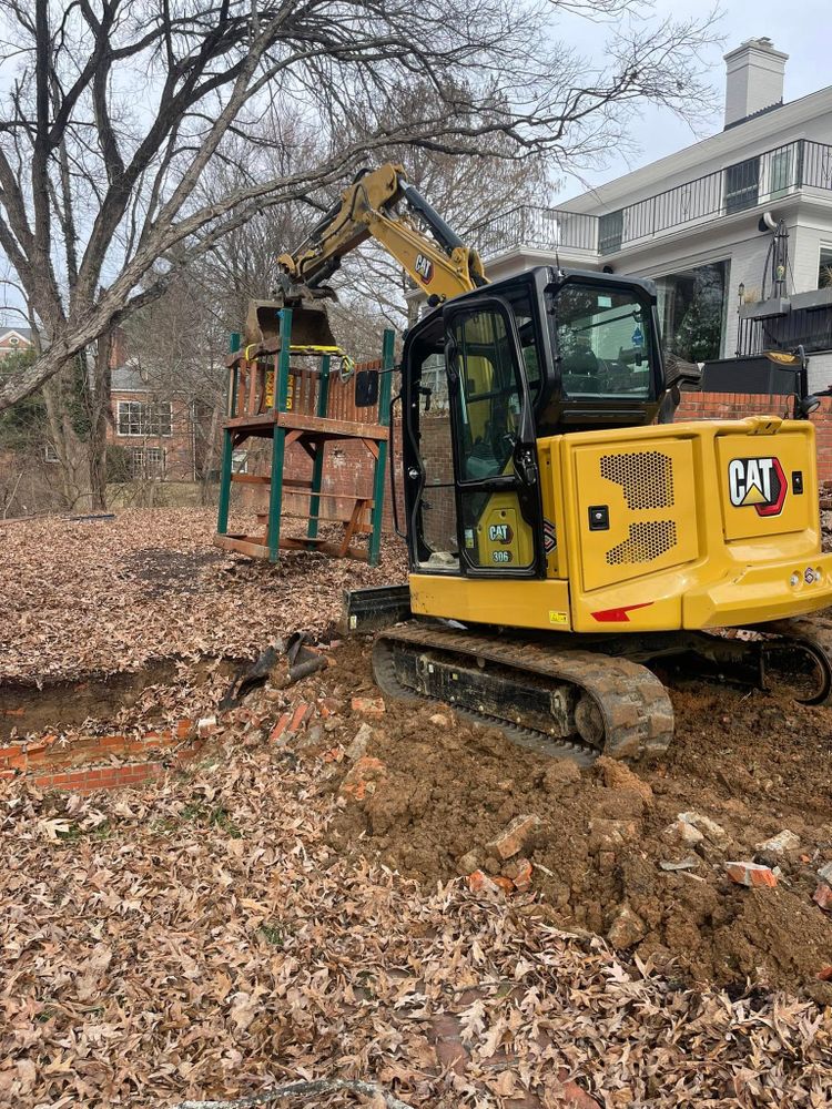 Excavating for Strong Contracting in Lebanon, KY