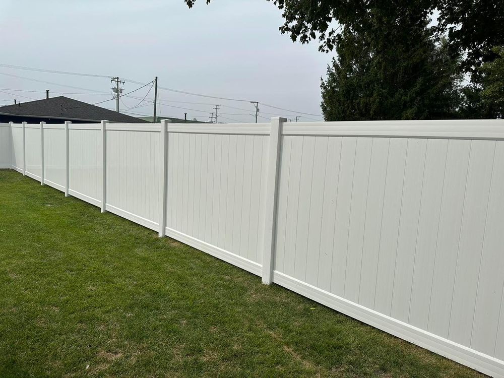 Fence Installation for Illinois Fence & outdoor co. in Kewanee, Illinois