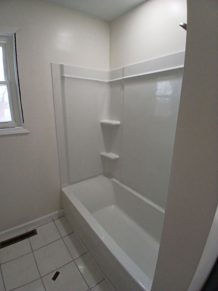 west Frankfort Master and Full Bath Renovations for Dead Tree General Contracting in Carbondale, Illinois