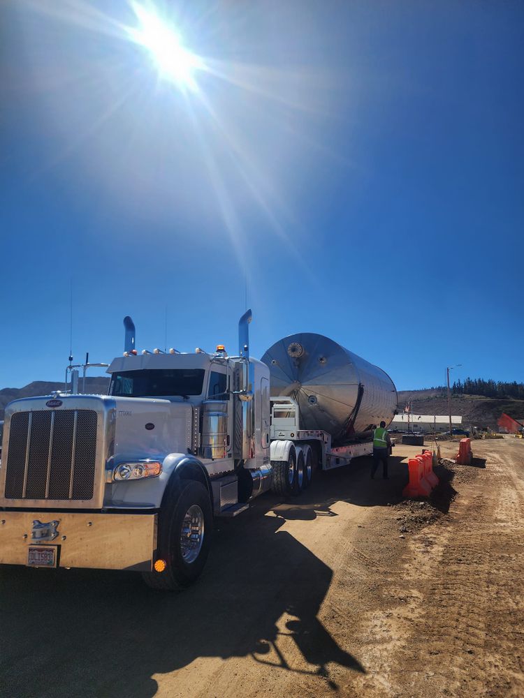 Specialized & Oversized Loads Escorts for Mountain Valley Pilot Car LLC in Canon City, CO