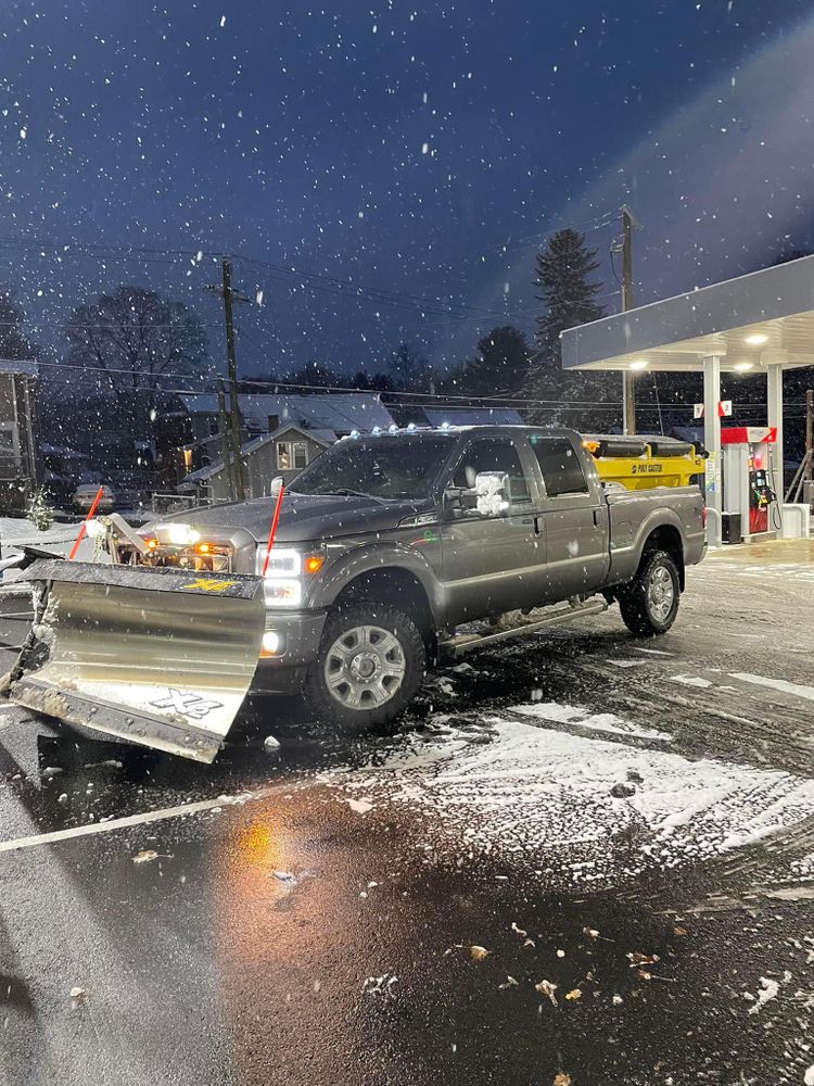 Snow Removal for CS Property Maintenance in Middlebury, CT