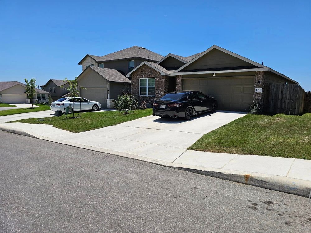 All Photos for Miller Mowing and Maintenance in San Antonio, TX