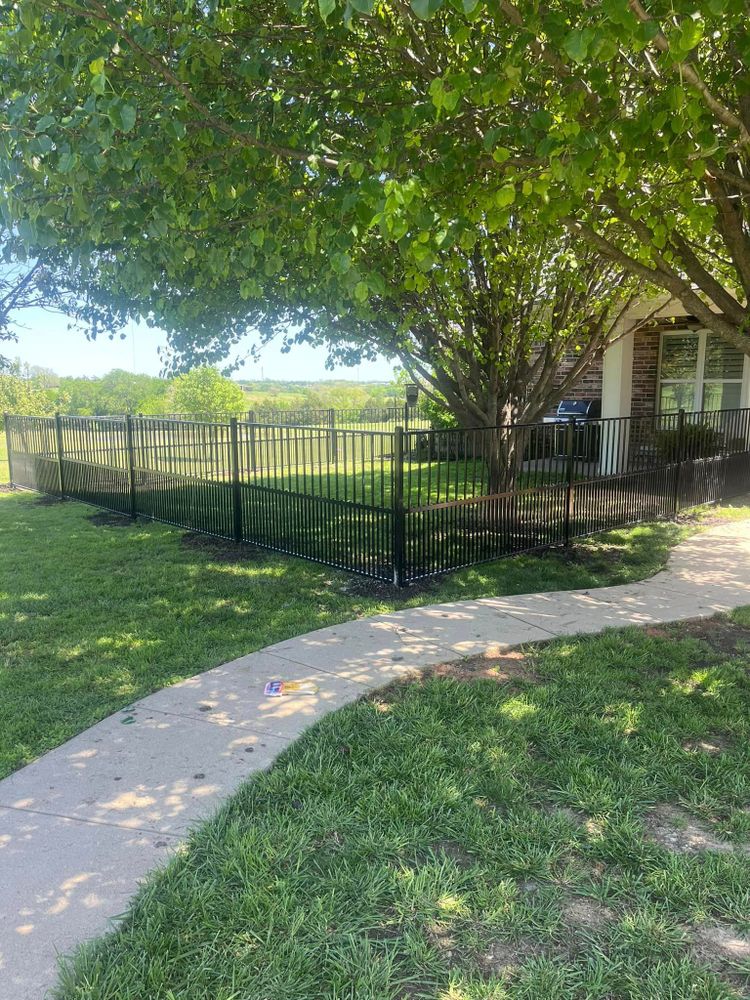 Bigtime Fence & Construction team in Farmersville,  TX - people or person