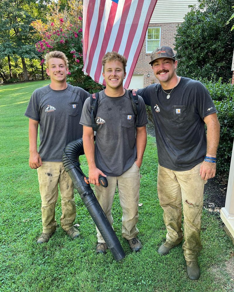 Smoky Mountain Landscaping team in Maryville, TN - people or person