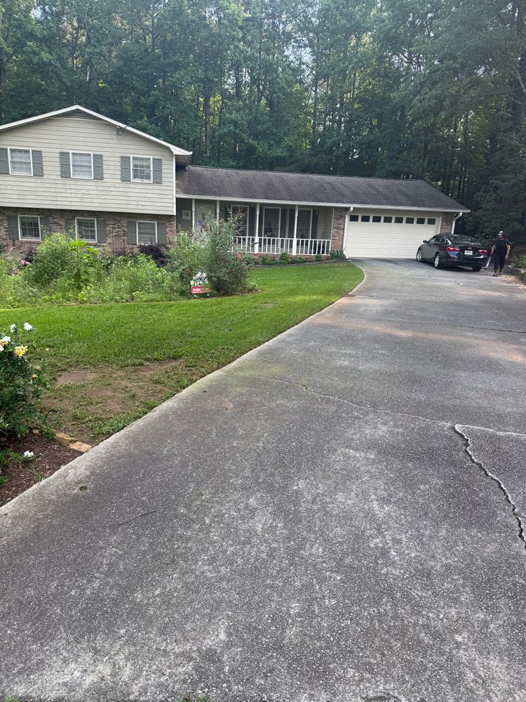 All Photos for Clark's Cuts Lawn Care in Lilburn, GA