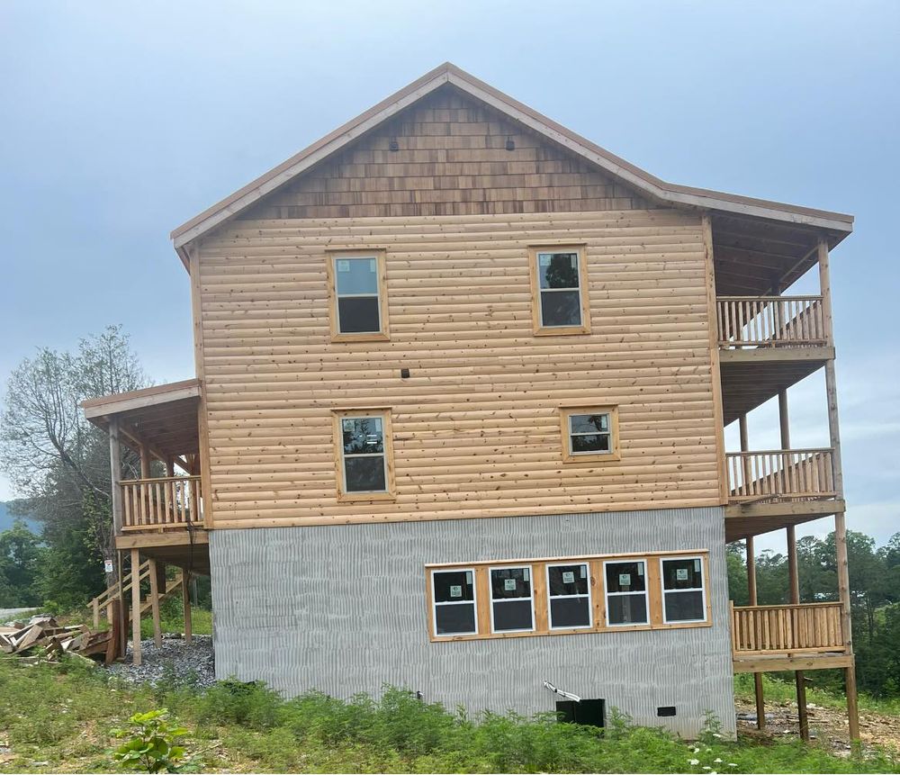 Exterior Painting for Fernandez Painting & Remodeling in Pigeon Forge, TN