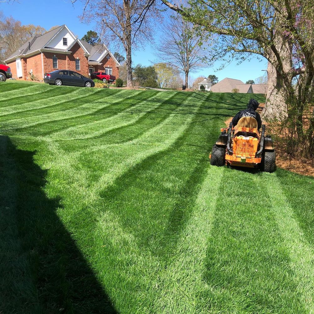 Lawn Maintenance  for Kyle's Lawn Care in Kernersville, NC