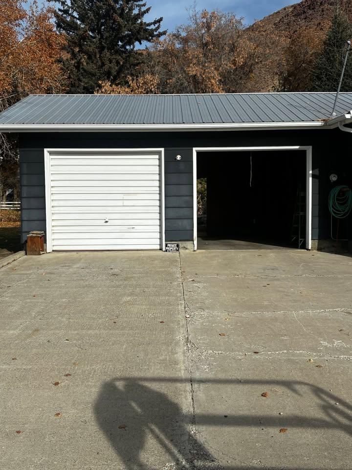 All Photos for Salmon River Garage Door in Challis, ID