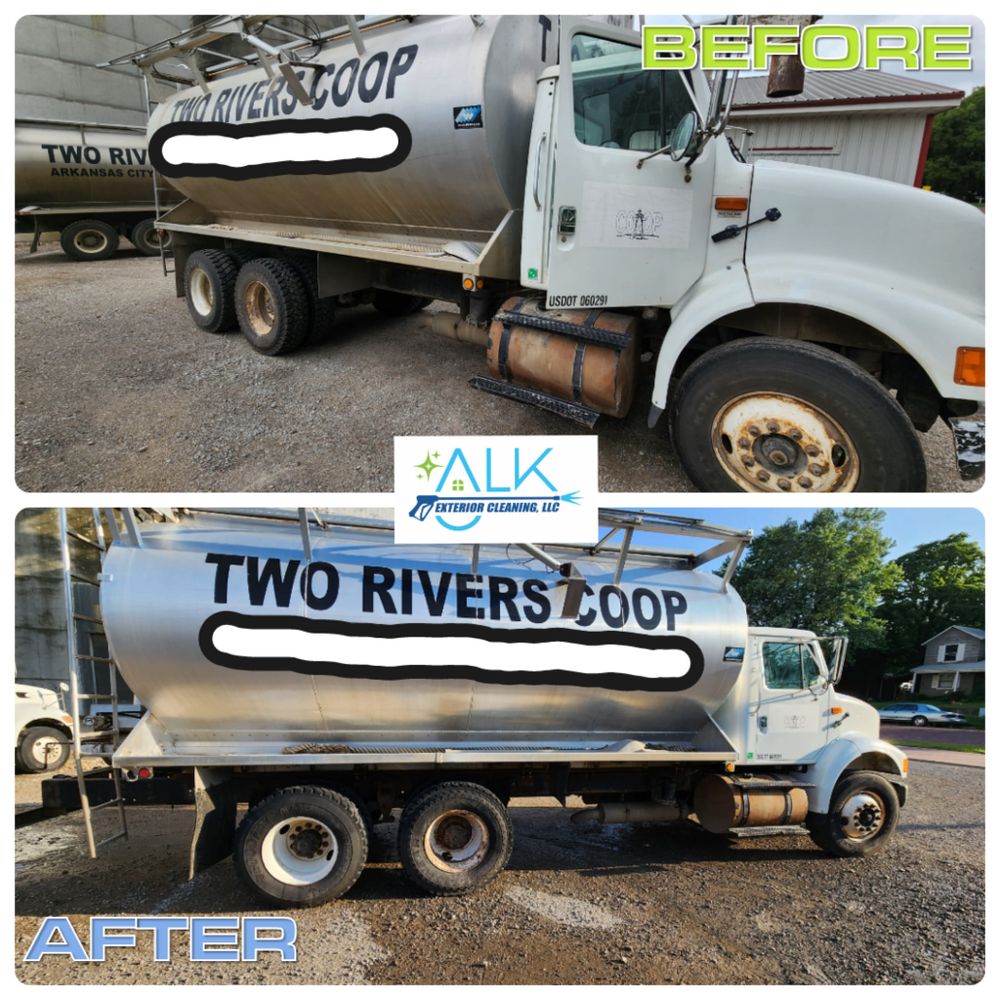 Fleet & Ag Equipment Washing for ALK Exterior Cleaning, LLC in Burden, KS