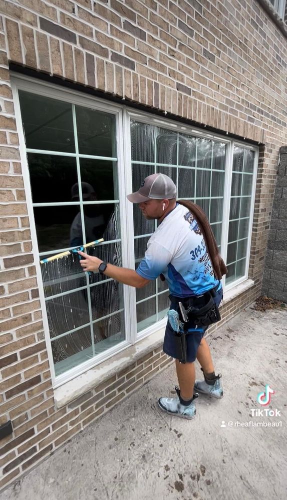 All Photos for Blue Line Pressure Washing in Carthage, IL