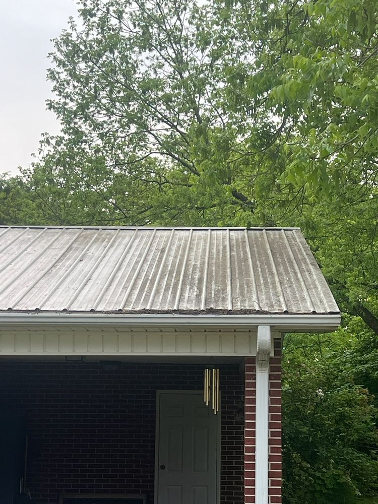 Roof cleaning for JB Applewhite's Pressure Washing in Anderson, SC
