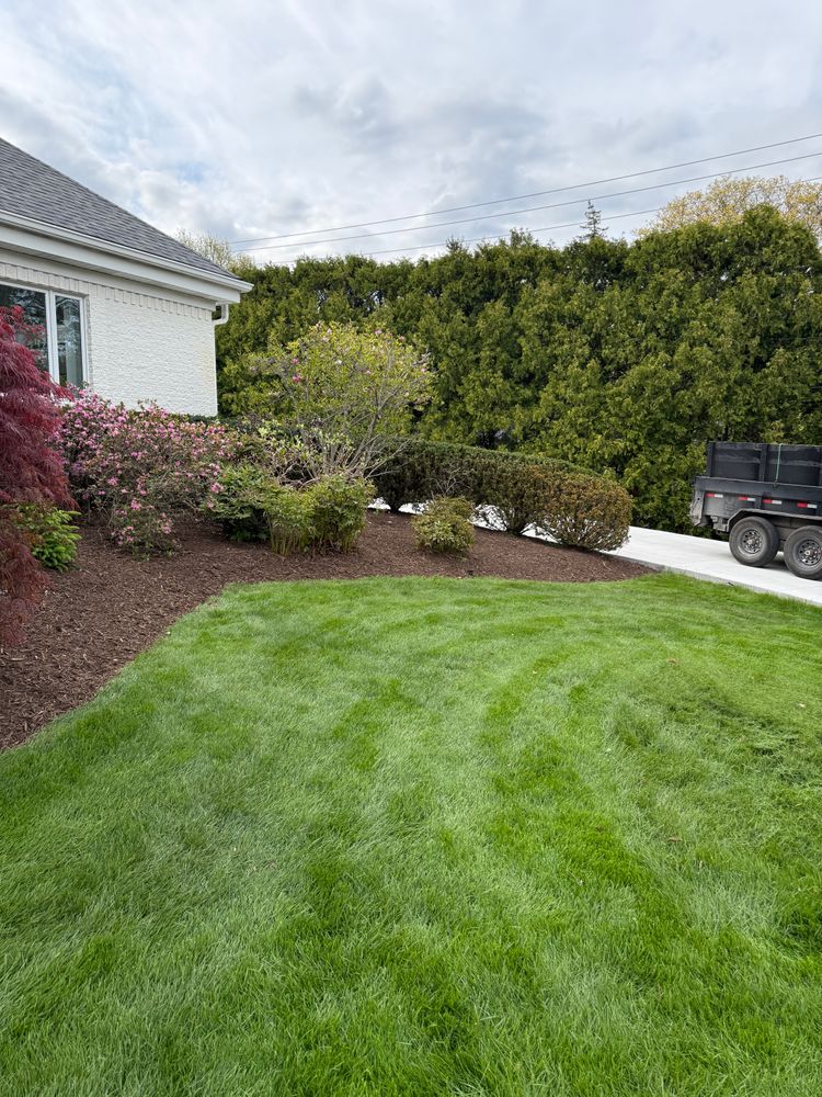 All Photos for Mulch & Dig in West Bloomfield Township, MI