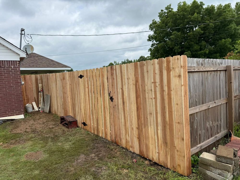 Wood fencing for Frontline Fencing LLC in Hernando, MS