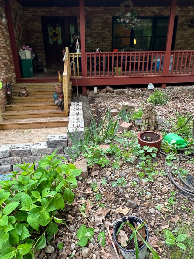 Landscape Installation for Mayfield Landscaping in Staunton, IL