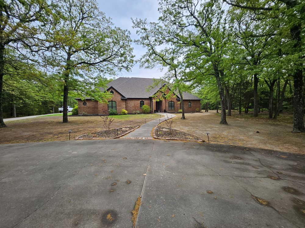 All Photos for Ornelas Lawn Service in Lone Oak, Texas