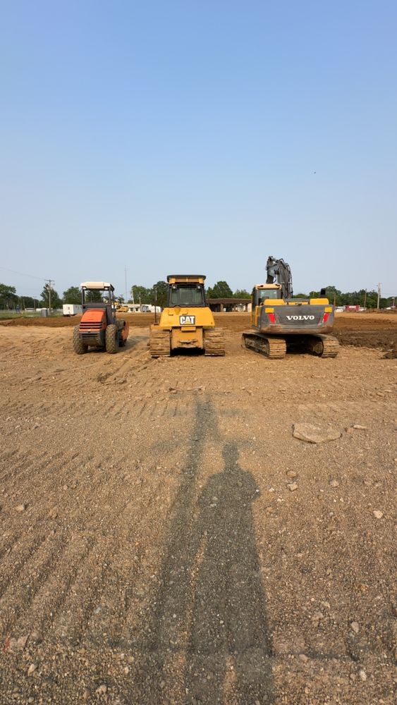Excavating for Travis Excavating LLC in Olney,, IL