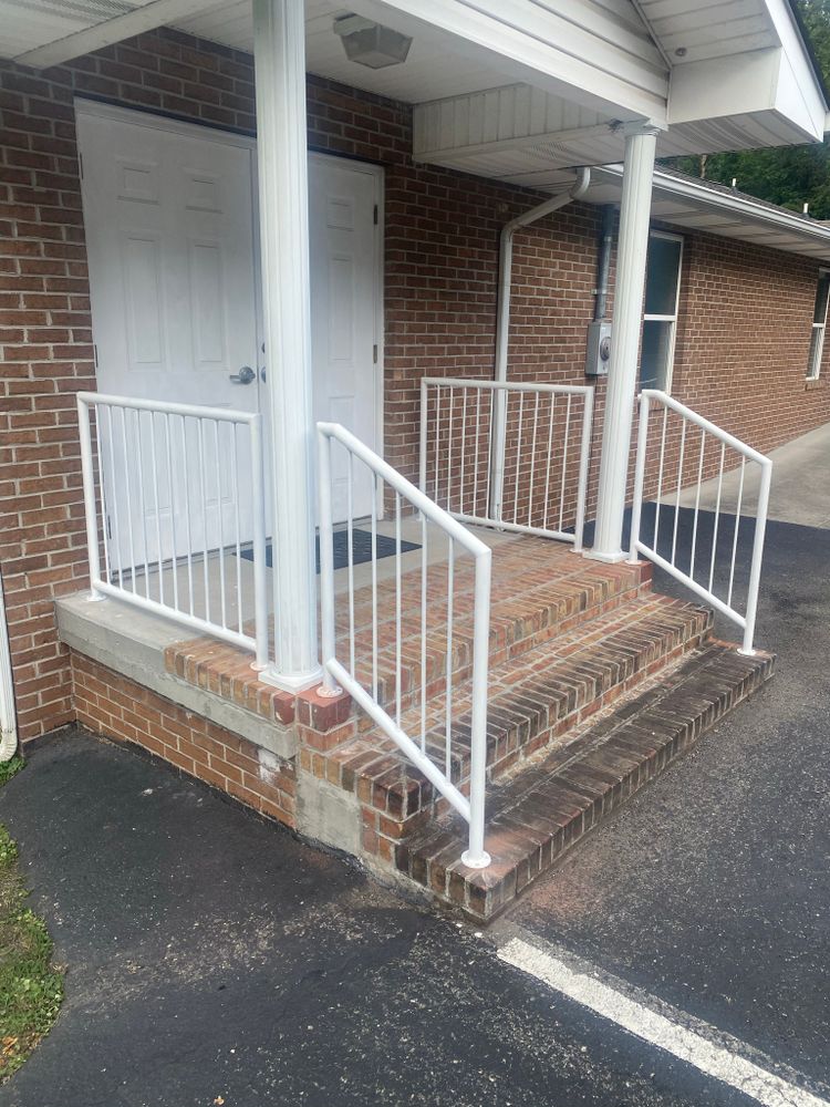 Handrails for Modern Metalworks LLC in Knoxville, TN