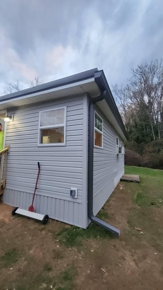 All Photos for Top Hand Roofing and Gutter in Pomeroy, OH