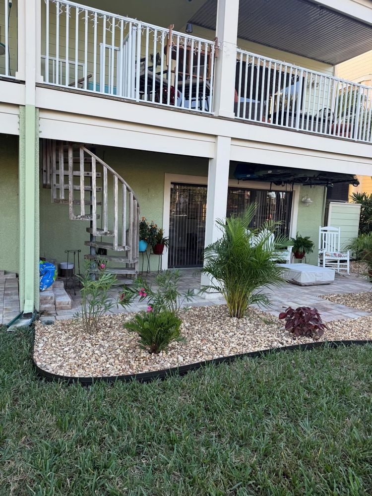 Fall Clean Up for AGT Landscape & Design LLC. in Saint Petersburg, FL