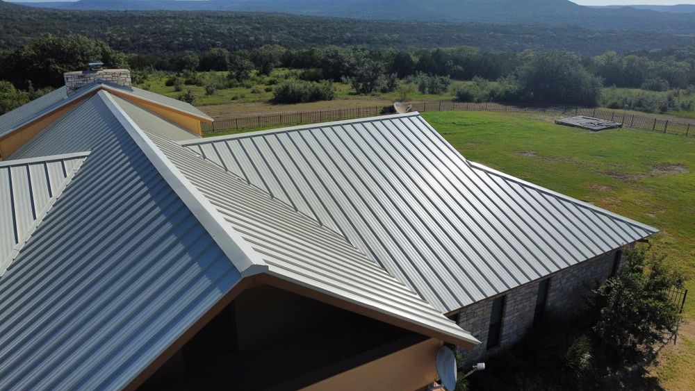 Metal roofs  for Barcenas Roofing & Remodeling in San Saba, TX