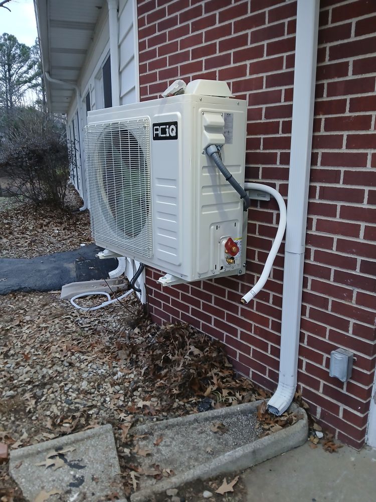 13 doors, 2 windows,  plus pool room Mechanics for Dead Tree General Contracting in Carbondale, Illinois