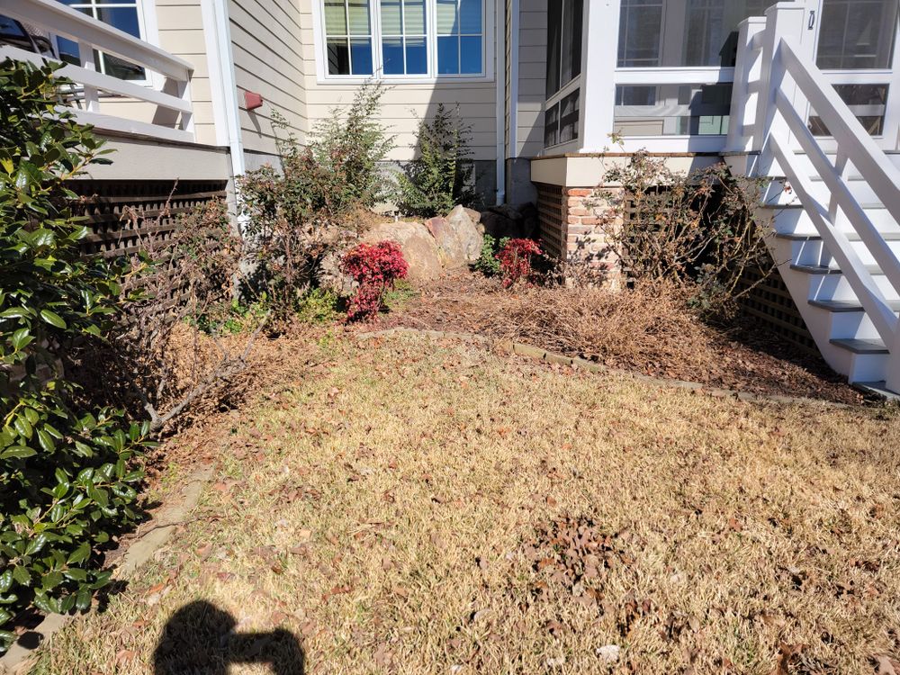 Flower Bed and Shrub Maintenance for Ornelas Lawn Service in Lone Oak, Texas