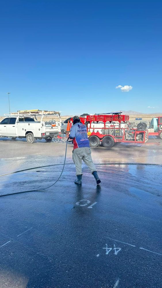 Commercial Window Cleaning for Patriot Power Washing in Sunrise Manor, NV