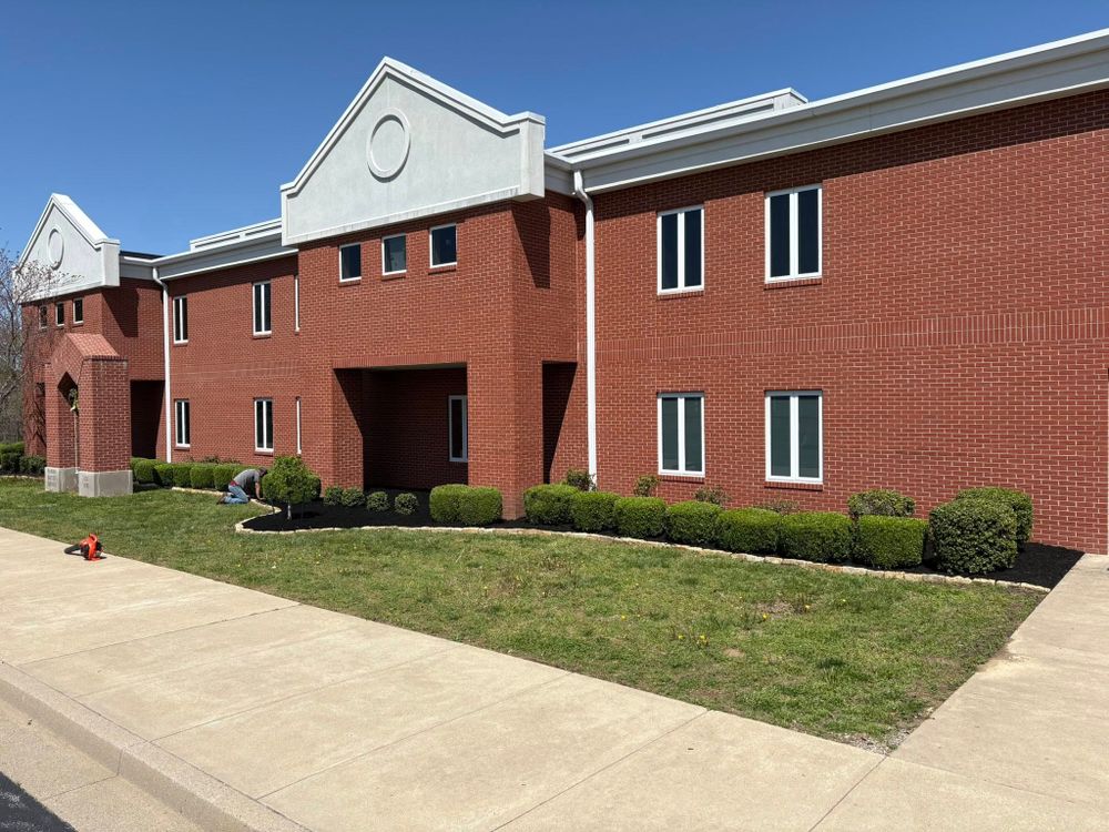 Landscaping for Bailey’s Lawn Care & Dirt Service in Murray, KY