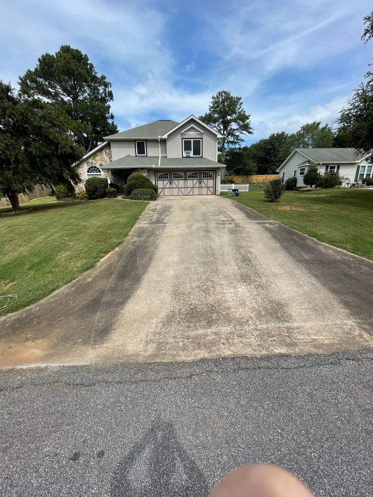 Pressure washing  for Whitinger Works LLC in Fort Wayne, IN