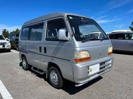 We sell top-quality Mitsui Kei trucks — and help you keep them looking like new.
Our expert detailing service gives your vehicle a showroom shine and lasting protection, all from the comfort of your home. for Discount Window Tint Hawaii in East Honolulu, HI