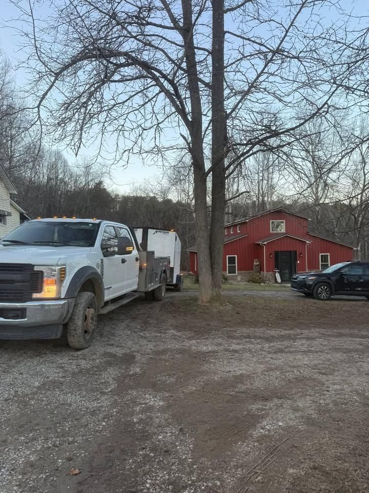 All Photos for Top Hand Roofing and Gutter in Pomeroy, OH