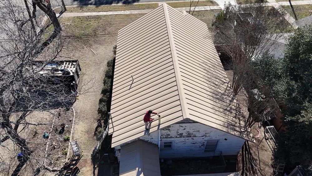 Metal roofs  for Barcenas Roofing & Remodeling in San Saba, TX