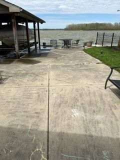 Driveway  for X-treme Pro Wash in Huntsville, OH