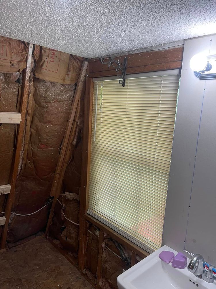 Lawn care and Landscaping for R&M Property Maintenance in Blount County, TN