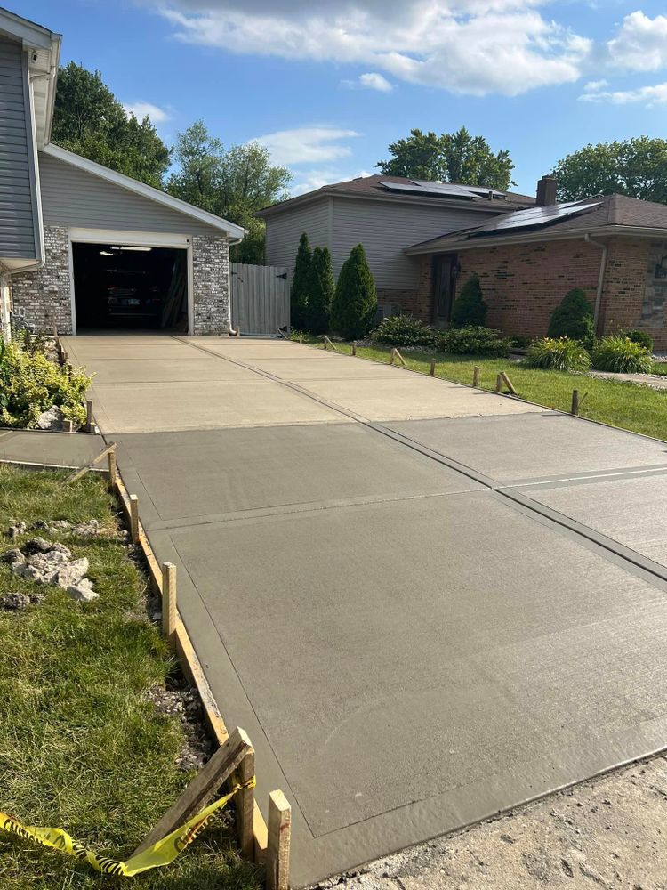   Concrete for Luna Dynasty Concrete in Chicago, IL