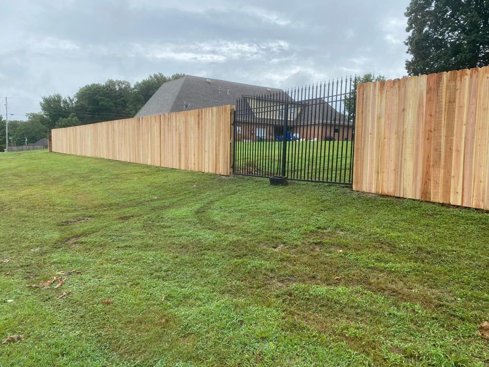 Custom Wooden Fences for Manning Fence, LLC in Hernando, MS