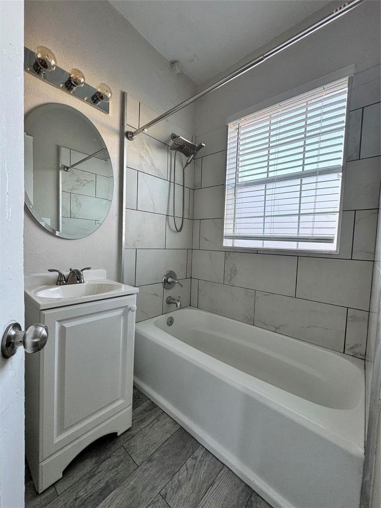 5320 Polk St #14, Houston, TX 77023 for Casa Antigua Realty in Houston, TX